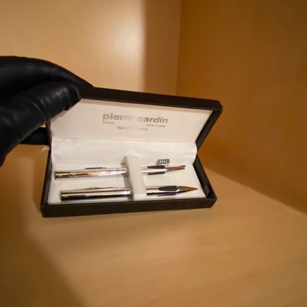 NIB - Picture 3 of 3